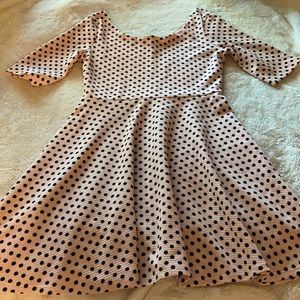 Beautiful CITY TRIANGLES dress.